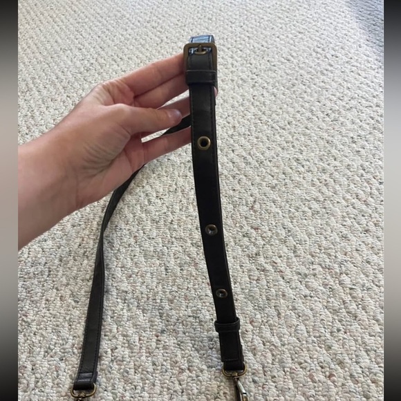 Matt & Nat crossbody purse. Brown. Magnet & zipper close. Vegan - Picture 7 of 8